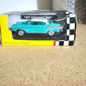Rail King 1957 Chevrolet Bel Air Die-Cast Model Car